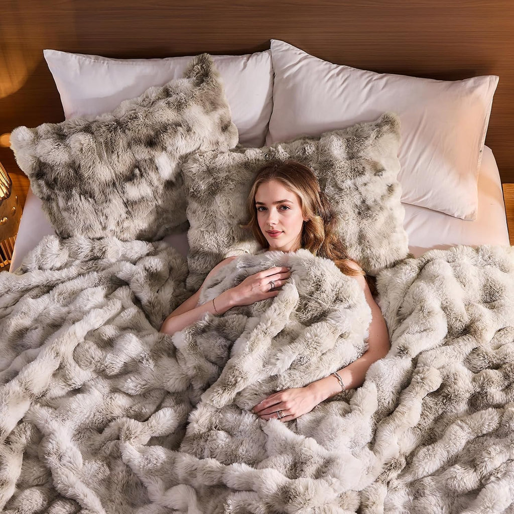 Fluffy Faux Rabbit Fur Throw Blanket - Soft Plush Luxury Bubble Blanket for Couch, Bed (King Size 108''X90'', Tie-Dyed Beige)